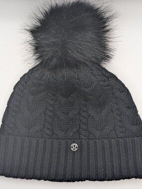Lululemon Twisted Bliss Beanie | Black | Merino Wool | Faux Fur Pom-Pom | OS